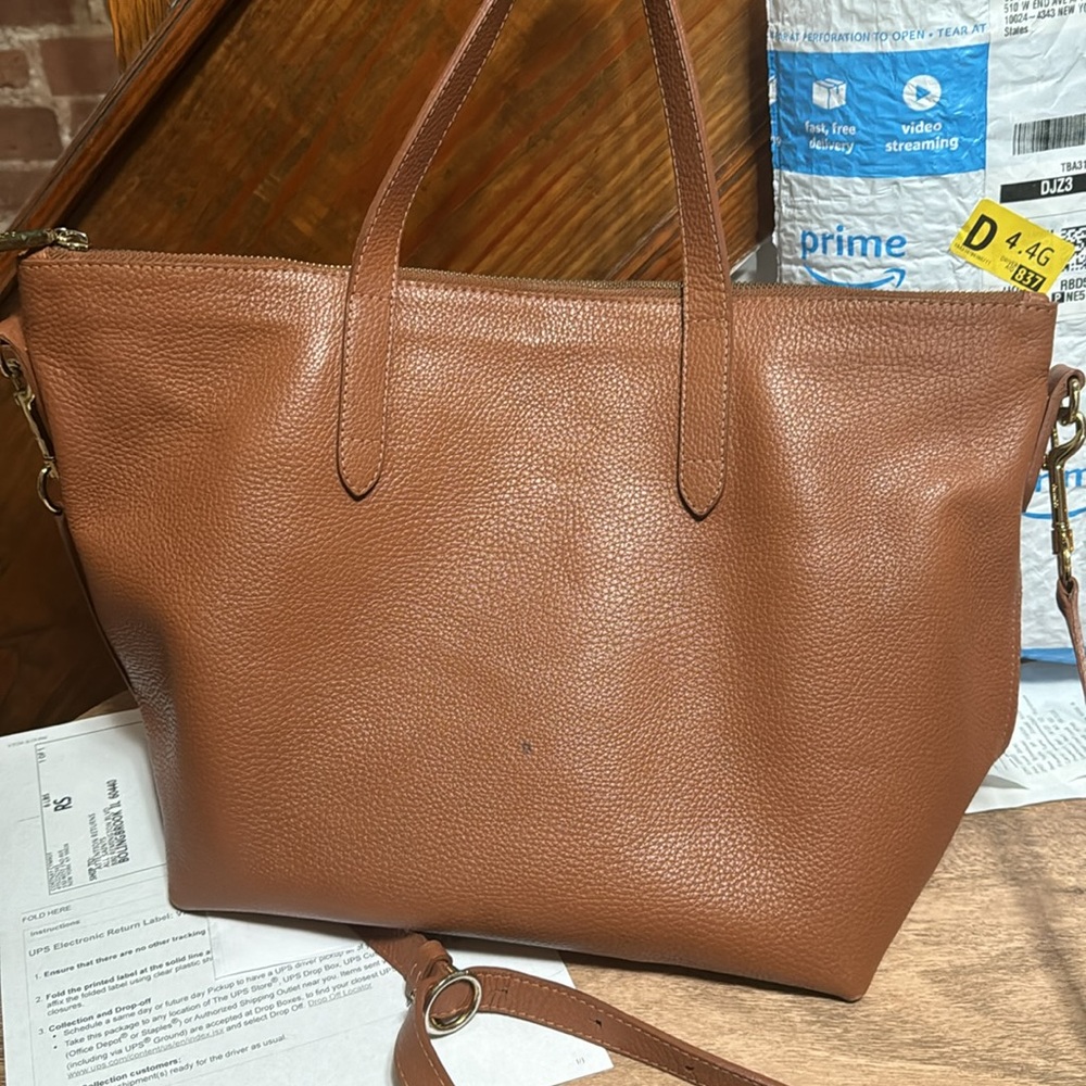 Cuyana Pebbled Leather Tote in Caramel